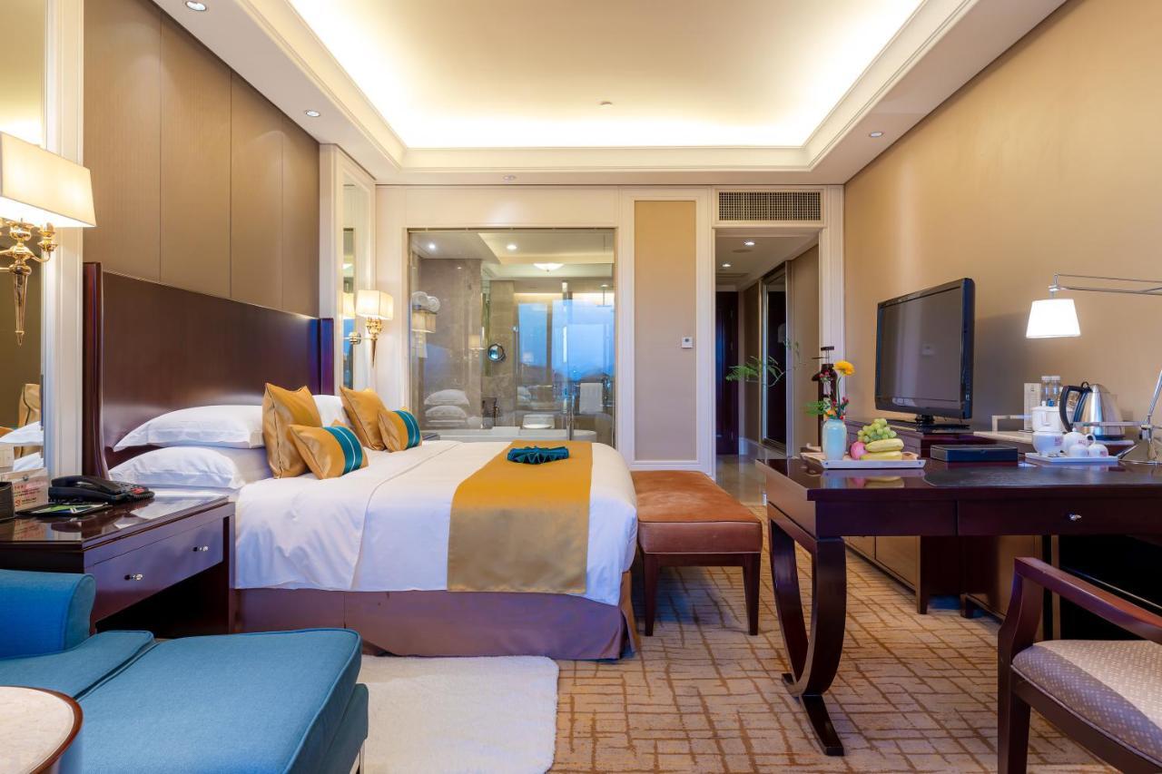 ยัวเวิล์ดอินเตอร์เนชั่นแนลคอนเฟเรนซ์เซนเตอร์ Hotel อี้วู ภายนอก รูปภาพ